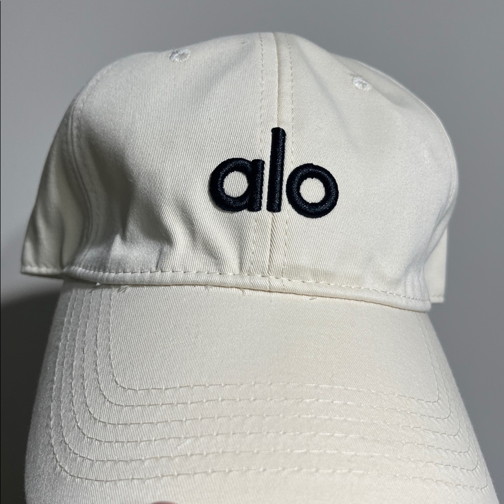 ALO Yoga Cream Baseball Cap with Black Logo - Picture 2 of 3